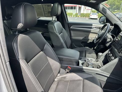 Used 2023 Volkswagen Atlas Cross Sport SEL AWD/4WD image 29