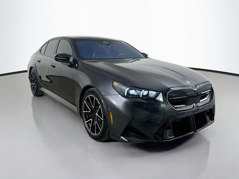 Used 2025 BMW M5 w/ Executive Package AWD/4WD image 3