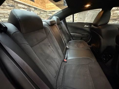 Used 2022 Dodge Charger R/T w/ Plus Group RWD image 36
