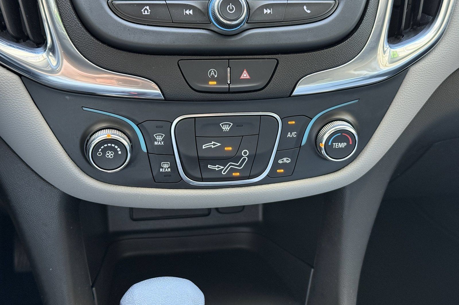 Used 2024 Chevrolet Equinox LS FWD image 26