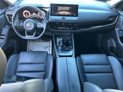 Used 2024 Nissan Rogue SL w/ SL Premium Package image 10