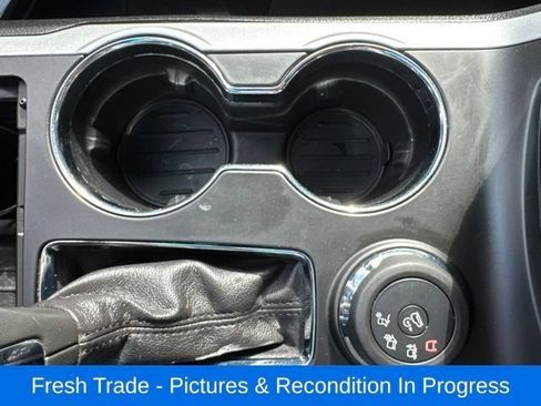 Used 2015 Ford Explorer XLT w/ Equipment Group 202B AWD/4WD image 14