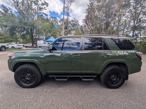 Used 2022 Toyota 4Runner TRD Off-Road Premium w/ Moonroof Package AWD/4WD image 7