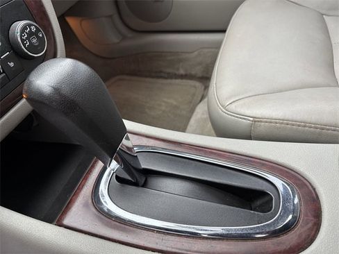 Used 2008 Chevrolet Impala LTZ image 22