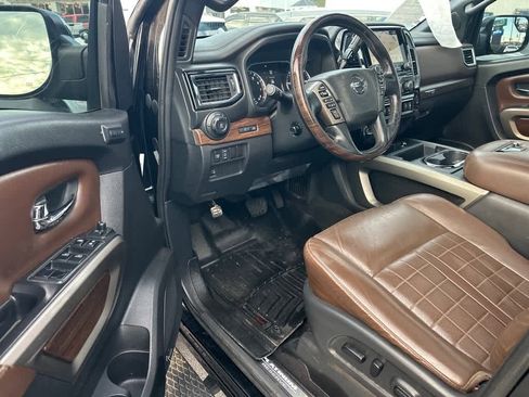 Used 2021 Nissan Titan Platinum Reserve w/ Moonroof Package image 10
