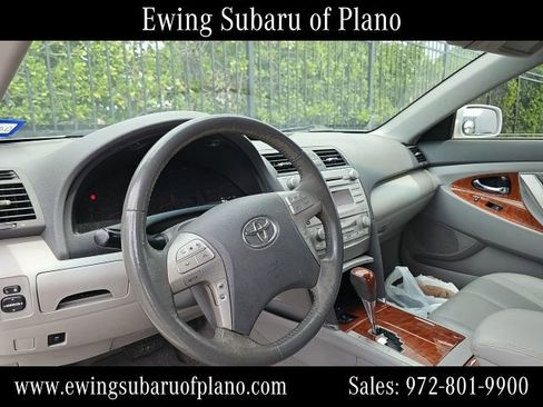 Used 2011 Toyota Camry XLE w/ XLE Extra-Value Pkg #2 FWD image 5
