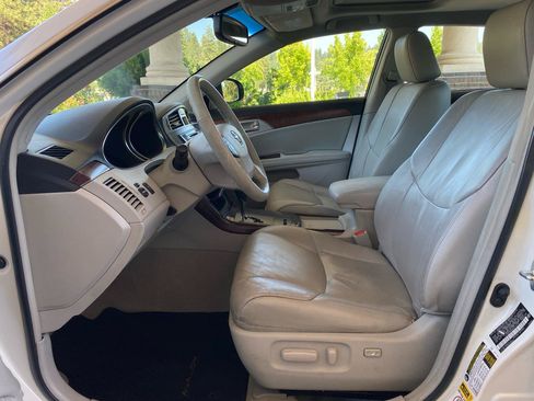 Used 2011 Toyota Avalon FWD image 11