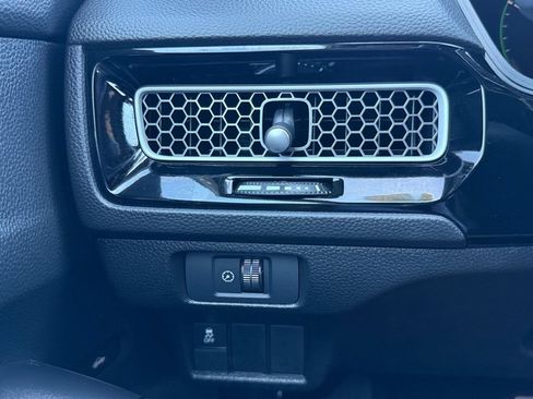 Used 2025 Honda Civic Sport image 19