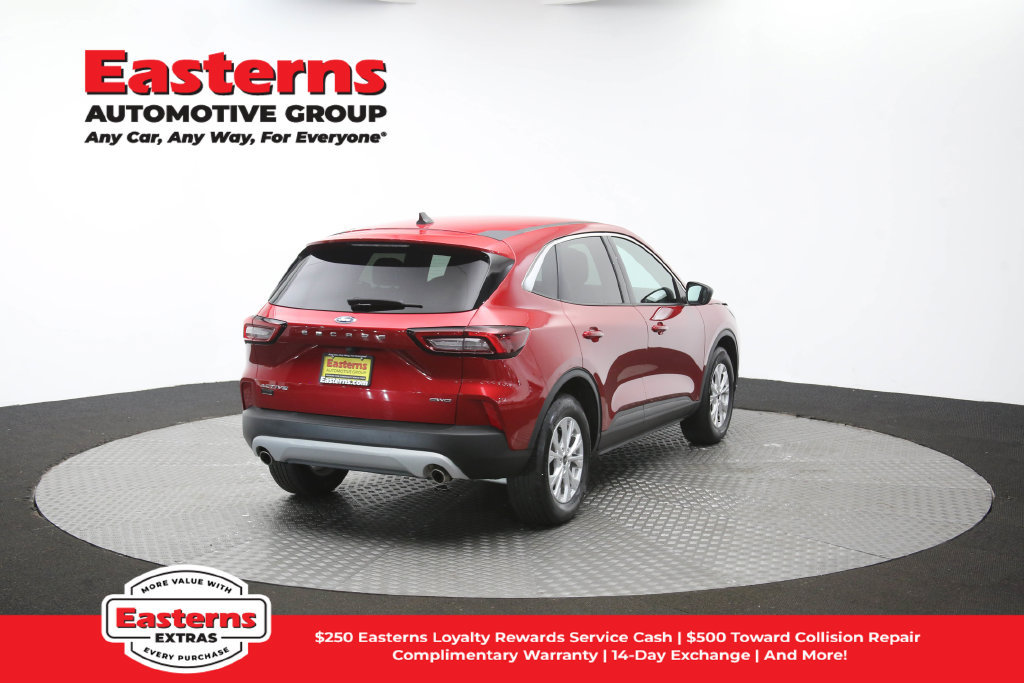 Used 2023 Ford Escape Active AWD/4WD image 41