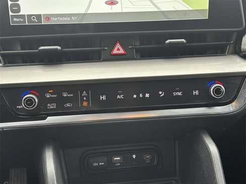 Used 2023 Kia Sportage EX image 28