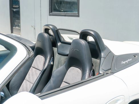 Used 2016 Porsche Boxster Spyder RWD image 13