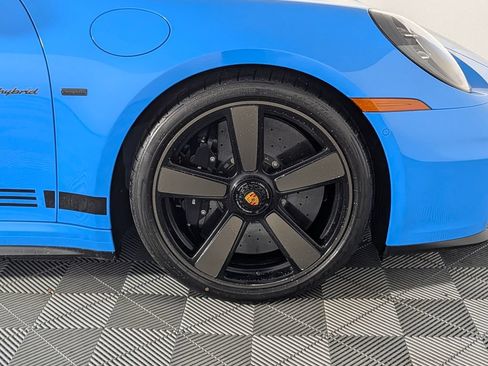 Certified 2026 Porsche 911 GTS RWD image 15