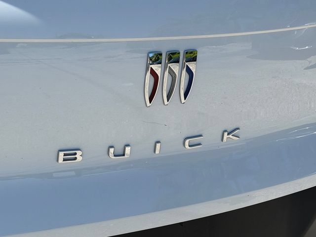 Certified 2024 Buick Envista Preferred w/ Advanced Safety Package FWD image 9