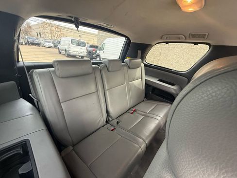 Used 2010 Toyota Sequoia Platinum image 21