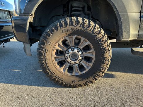 Used 2018 Ford F250 XLT w/ XLT Premium Package image 6