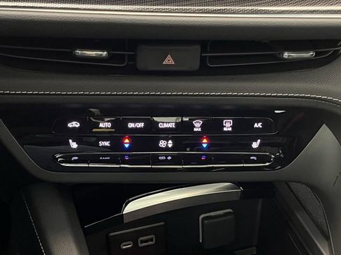 Certified 2023 Buick Envision Essence w/ Sport Touring Package image 25