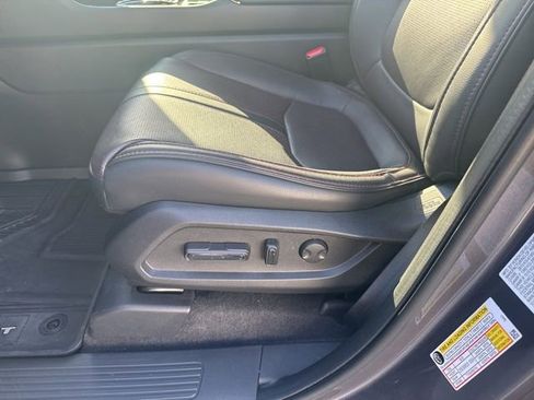 Used 2025 Honda Pilot Black Edition image 17