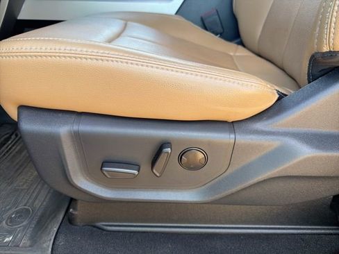 Used 2022 Ford F350 Lariat AWD/4WD image 7