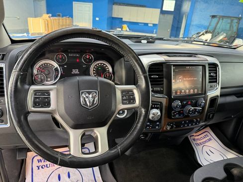 Used 2016 RAM 1500 Laramie w/ Convenience Group AWD/4WD image 17