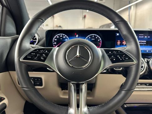 Certified 2026 Mercedes-Benz GLA 250 image 28