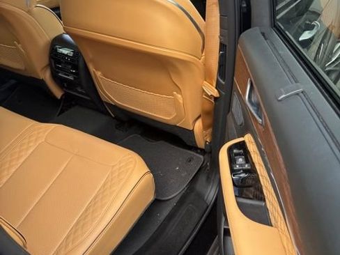 Used 2023 Jeep Grand Cherokee Summit w/ Luxury Tech Group V image 10