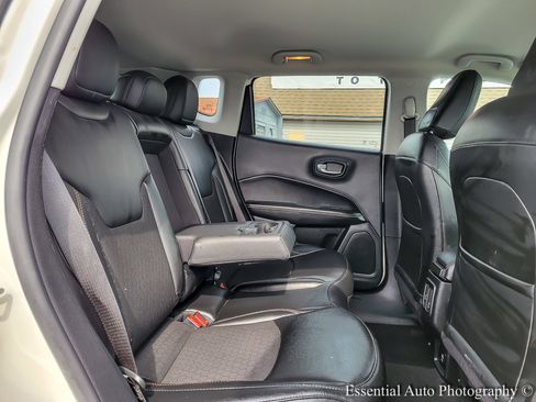 Used 2021 Jeep Compass Latitude FWD image 26