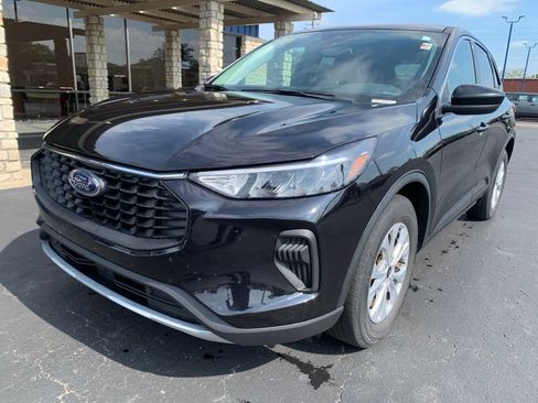 Used 2023 Ford Escape Active AWD/4WD image 8