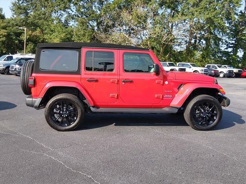 Used 2024 Jeep Wrangler Unlimited Sahara AWD/4WD image 3