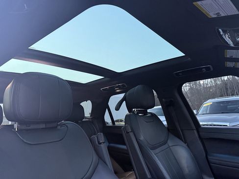 Used 2024 Land Rover Range Rover Sport Dynamic SE image 17