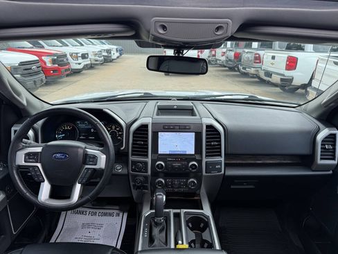 Used 2019 Ford F150 Lariat w/ Equipment Group 502A Luxury AWD/4WD image 17