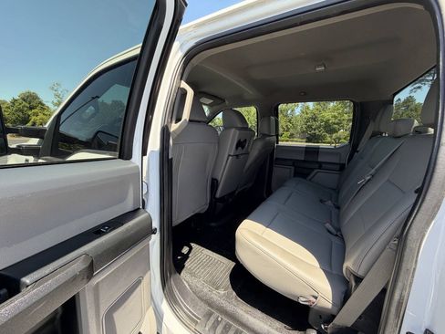Used 2019 Ford F250 XL w/ Power Equipment Group AWD/4WD image 12