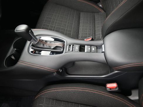 Used 2025 Honda HR-V Sport image 16