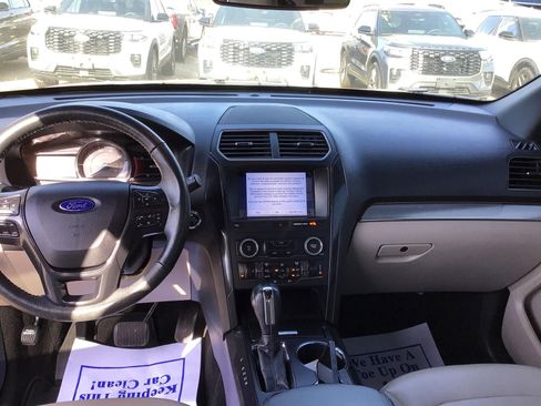 Used 2019 Ford Explorer XLT w/ Equipment Group 202A image 2