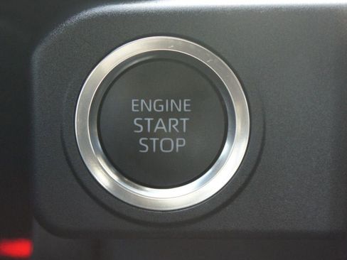 Used 2025 Toyota 4Runner SR5 image 7