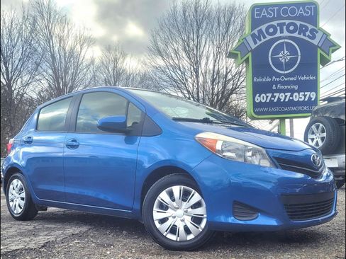 Used 2014 Toyota Yaris LE image 1