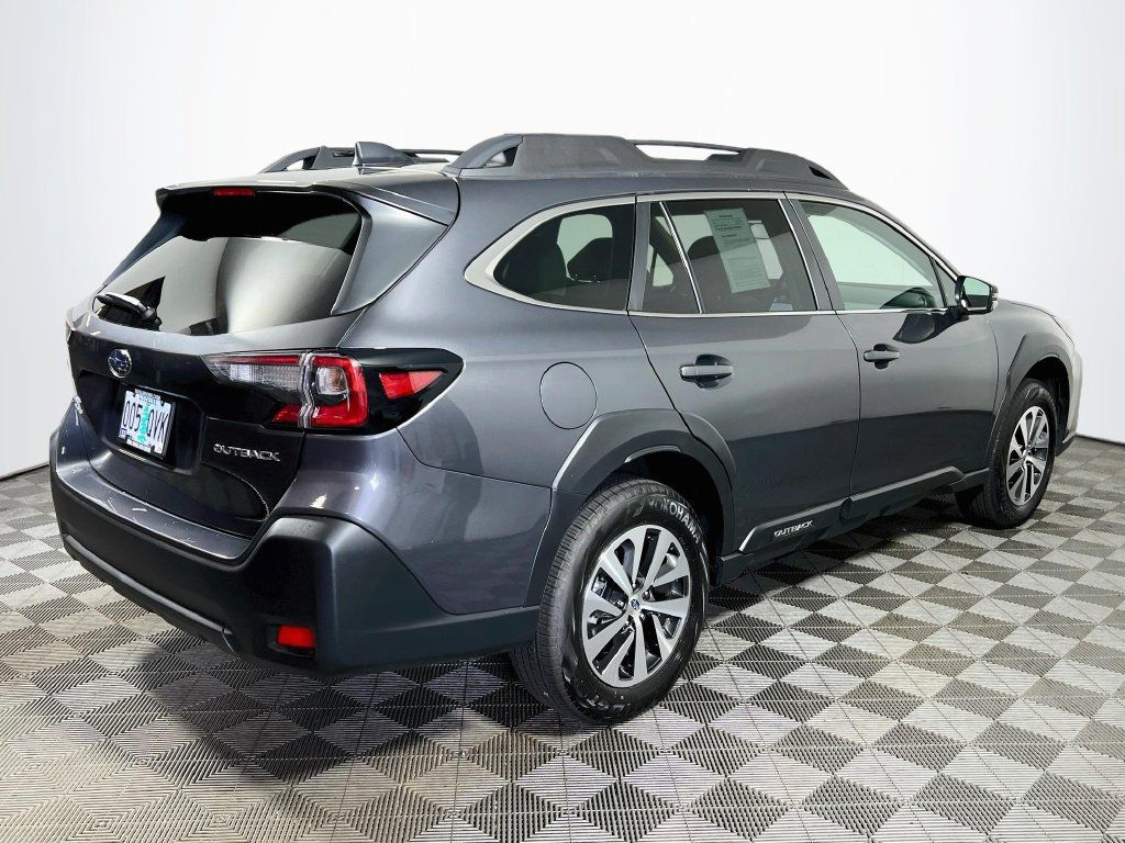 Certified 2025 Subaru Outback Premium AWD/4WD image 7