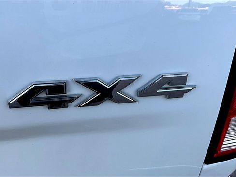 Used 2015 RAM 1500 Express image 29