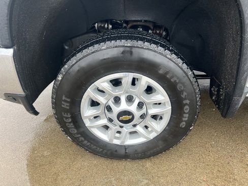 Used 2020 Chevrolet Silverado 2500 LT image 9
