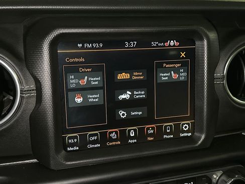 Used 2023 Jeep Wrangler Unlimited Sahara w/ Cold Weather Group image 29