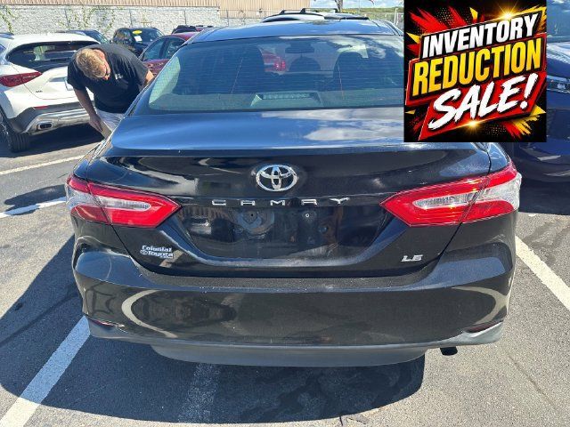 Used 2018 Toyota Camry LE FWD image 3