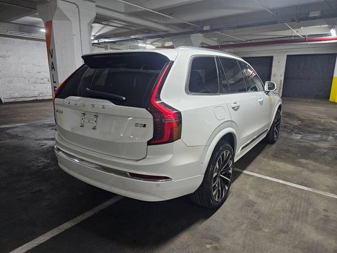 Certified 2025 Volvo XC90 B5 Plus AWD/4WD image 5