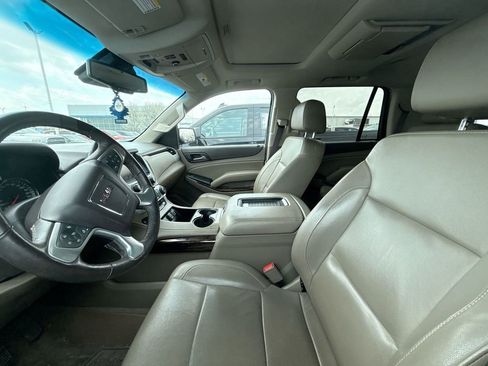 Used 2017 GMC Yukon SLT w/ Open Road Package image 8