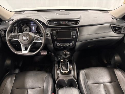 Used 2019 Nissan Rogue SL w/ Premium Package image 10