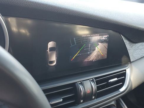 Used 2019 Alfa Romeo Giulia Sport w/ Nero Edizione image 25