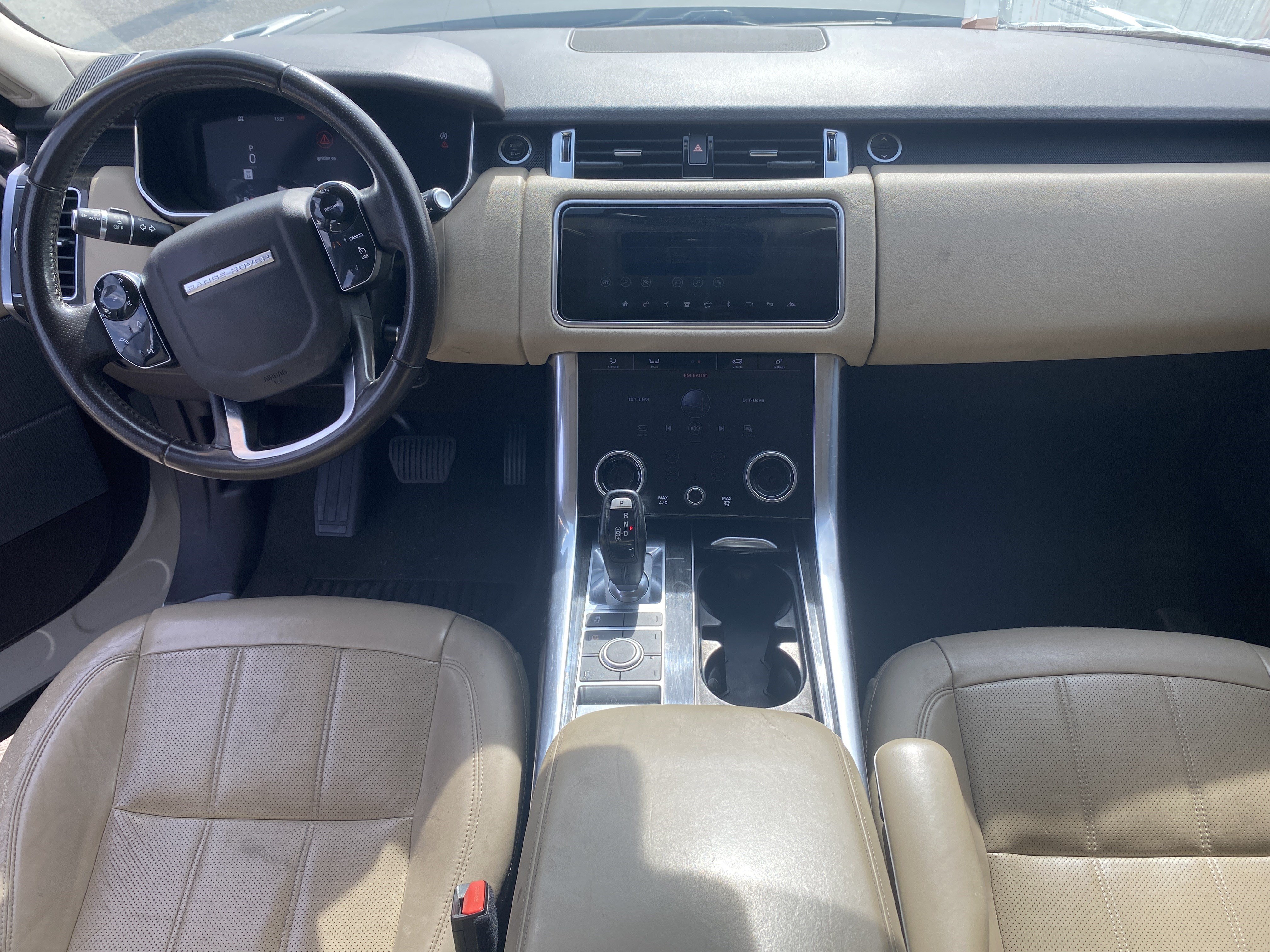 Used 2018 Land Rover Range Rover Sport HSE AWD/4WD image 17