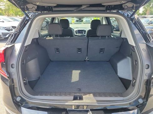 Used 2024 GMC Terrain SLE FWD image 11