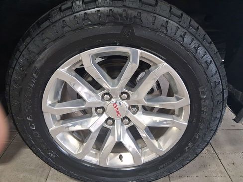 Used 2019 GMC Sierra 1500 SLT w/ SLT Premium Plus Package AWD/4WD image 9