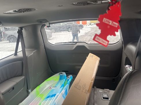 Used 2010 Honda Odyssey EX-L image 22