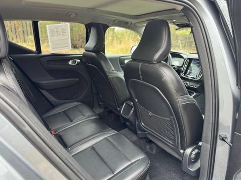 Used 2019 Volvo XC40 T5 Momentum AWD/4WD image 15