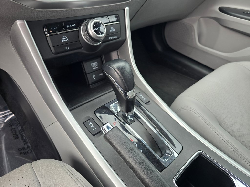 Used 2014 Honda Accord Touring image 16